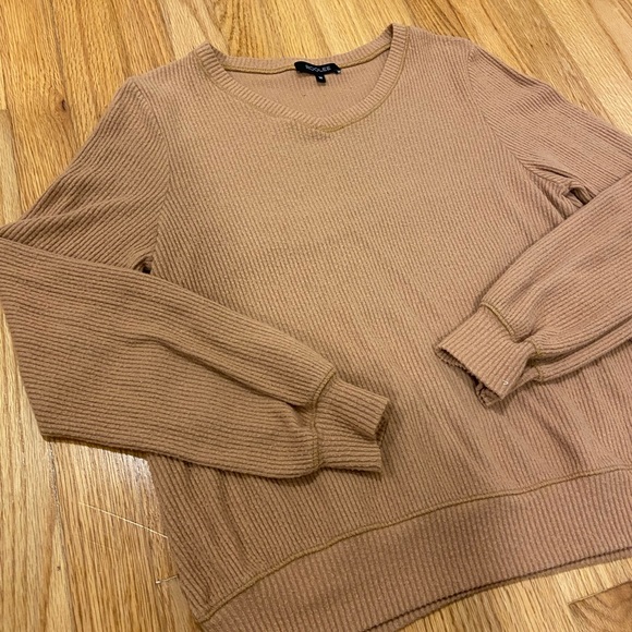 Tan Ribbed Sweater - Picture 3 of 3